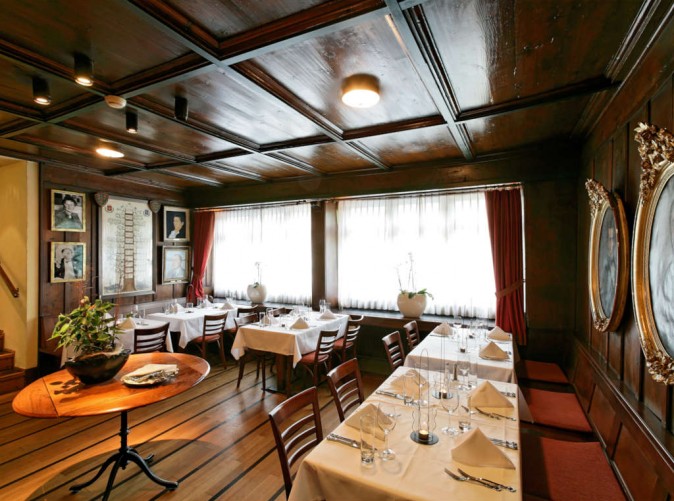 06_Sonne_Kuesnacht_Schoene Aussichten Touristik_Gaststube